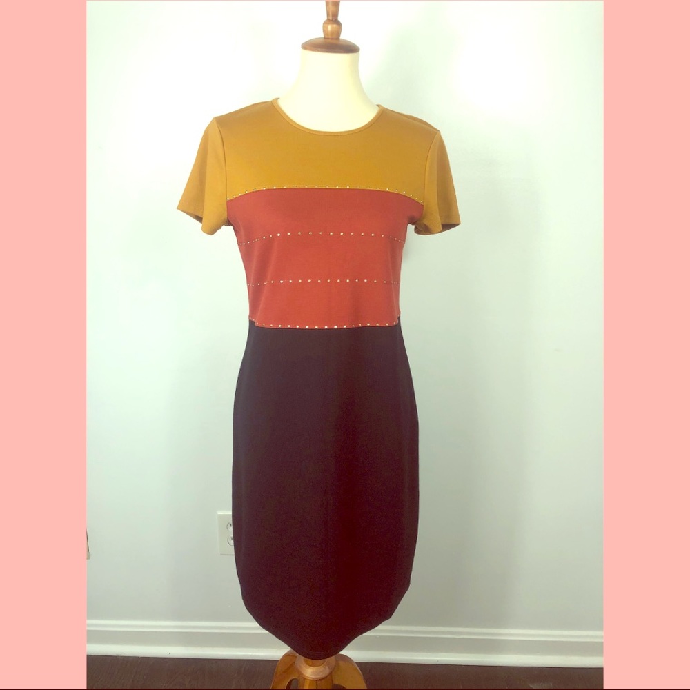 Ladies midi sheath dress in flattering warm colors